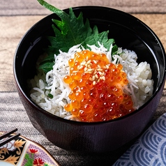 いくらとしらすの子丼