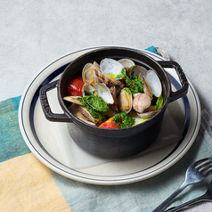 あさりとキャベツ白ワイン蒸し