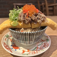 肉出汁巻きいくら丼