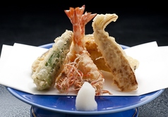 活巻海老と旬の野菜の天ぷら盛合せ