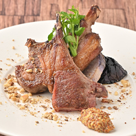 海辺で味わう、炭火香るごちそう