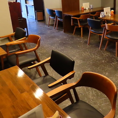 【カウンター席完備◎お一人様も大歓迎♪】ＪＲ豊橋駅東口より徒歩約8分でアクセス抜群です！平日にはお仕事帰りのご利用、土日は15時からOPENの為、昼飲みにもご利用いただけます！