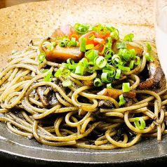 本場ベネツィアの郷土料理、イカスミのスパゲッティ