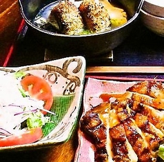 炭火焼鳥 はる 板宿店の特集写真