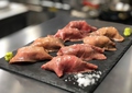 料理メニュー写真  A4和牛イチボの炙り寿司