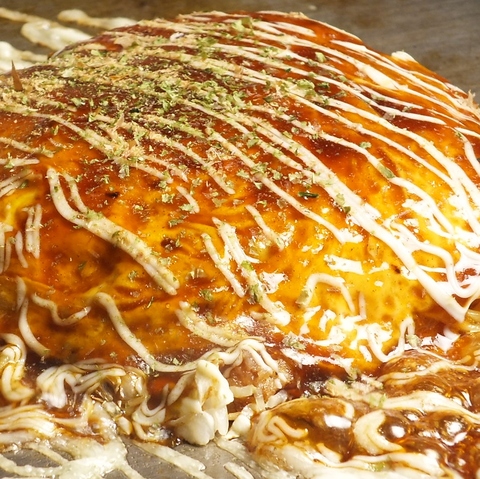 職人が焼き上げるお好み焼き！「KURIYA」鉄板焼きのメニューが充実！