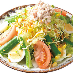 たっぷりツナの彩りサラダ