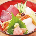 【ランチ】自慢の海鮮丼　1280円（税込）