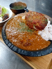 燻製ハンバーグのコラボカレー