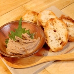 焼き鳥以外の逸品メニューも大人気です！