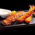 料理メニュー写真&nbsp;エビフライ2尾＆上カイノミステーキ100g