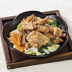 ヒゲおやじのホルモン鉄板(塩・味噌)　各