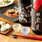 当店はドリンクの種類が豊富！日本酒にもこだわっており、お酒に合うおつまみも多数取り揃えてます！