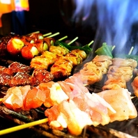 焼き鳥だけでなく、お刺身や揚げ物、一品料理も充実