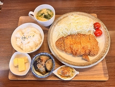 とんかつ定食