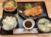 トンカツ定食