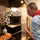 500℃のピザ窯で焼き上げるピッッツァは絶品！