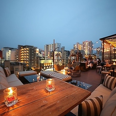新宿ビアガーデン Rooftop Terrace 新宿店の雰囲気1