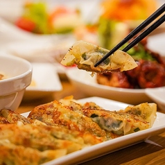 餃子Lab ツキトハナ特集写真1