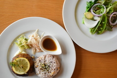 粗挽きハンバーグ　レモンバター醤油