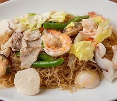 フィリピン風ビーフン焼きそば Pancit bihon guisado