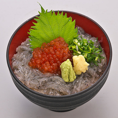 生しらすいくら丼