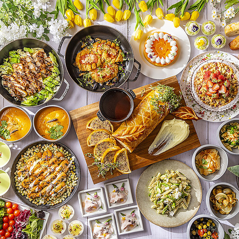 【西新宿駅直結】ダイナミック・ダイニング空間でこだわりの食とサービスを提供