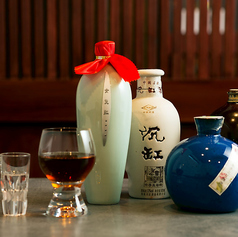 料理と響く、時が磨いた紹興酒の深み