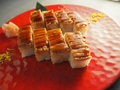 料理メニュー写真 蒸し穴子箱寿司