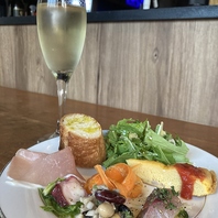 手作り1品料理をご用意しています