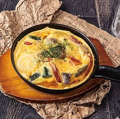 アツアツ!!お野菜とベーコンの鉄板オムレツ
