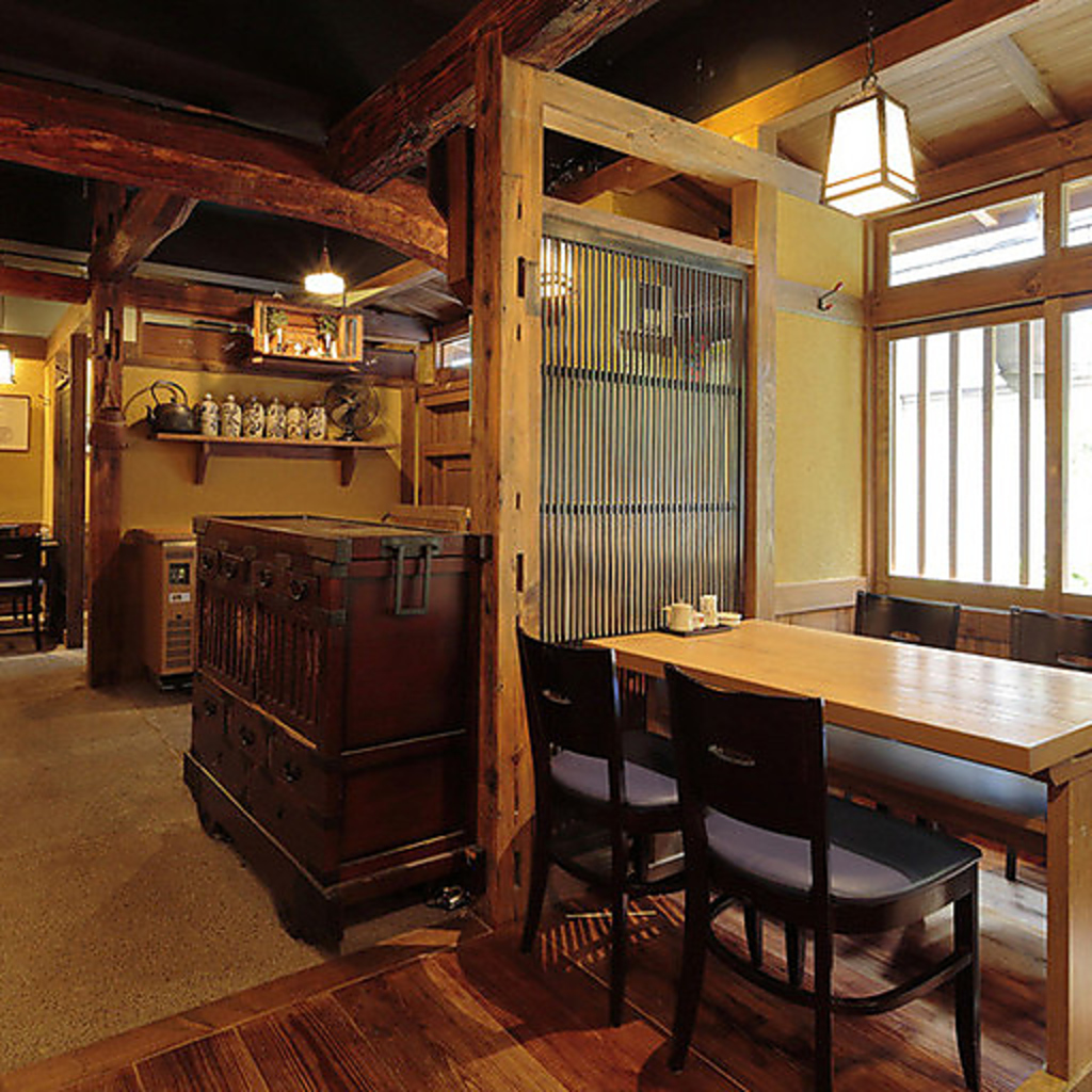 周りを気にせず過ごせる個室を完備◎デートや接待、大切な方とのお祝いなど特別な日のお食事にどうぞ