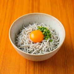 シラスユッケ丼