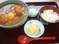 カキフライ入月見カレーうどん（ライス・お新香付き）