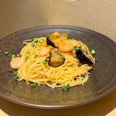 エビと揚げ茄子、からすみのペペロンチーノ