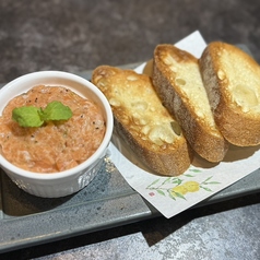 生サーモンのネギトロバケット