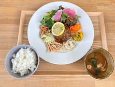 お肉のランチ　和牛粗挽きハンバーグ　