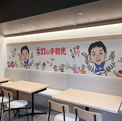 テーブル全102席。6名様用のテーブルは女子会・グループ宴会に最適☆