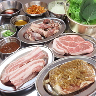 こだわり豚肉が味わえる！みんなでワイワイ韓国焼肉！