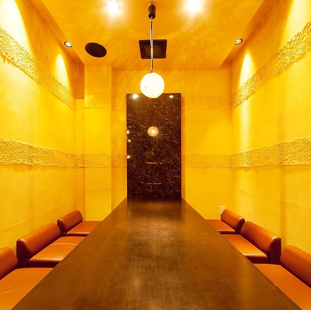 少人数から大人数まで、様々なシーンに合わせた個室をご用意しております。