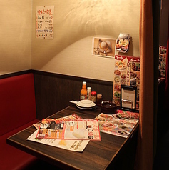 静かで落ち着いた雰囲気が漂い、特別な時間を過ごすのに最適です。友人との集まりや大切な人とのディナーにぴったり！個室ならではのプライバシーを守りながら、心ゆくまでお食事をお楽しみください☆