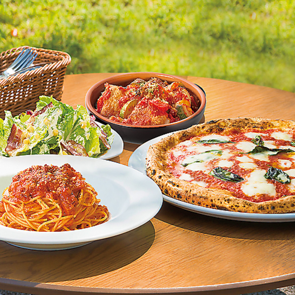 お店の味をご自宅で！お得なテイクアウトメニューを豊富にご用意♪