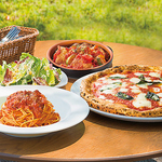 お店の味をご自宅で！お得なテイクアウトメニューを豊富にご用意♪