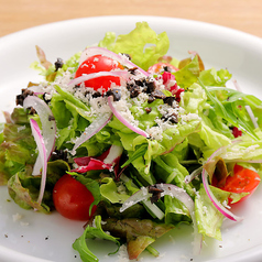 シンプルなイタリアンサラダ
