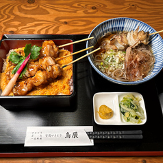 平日限定！自慢のやきとりを使用した親子丼が楽しめる♪