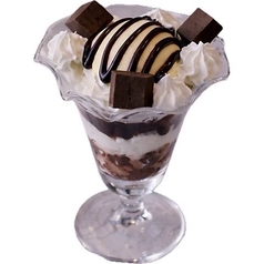 チョコレートパフェ