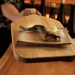 その場で焼き上げ、ご提供させていただく当店自慢の原始焼き・炉端焼きの数々をご堪能ください。