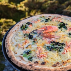 【※お休み中・冬季限定】紅ズワイガニのクリームピッツァ