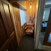 小さいお子様の為の授乳室、携帯電話のご利用でもご使用ください。