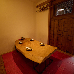 小上がりでゆったりとお食事を♪